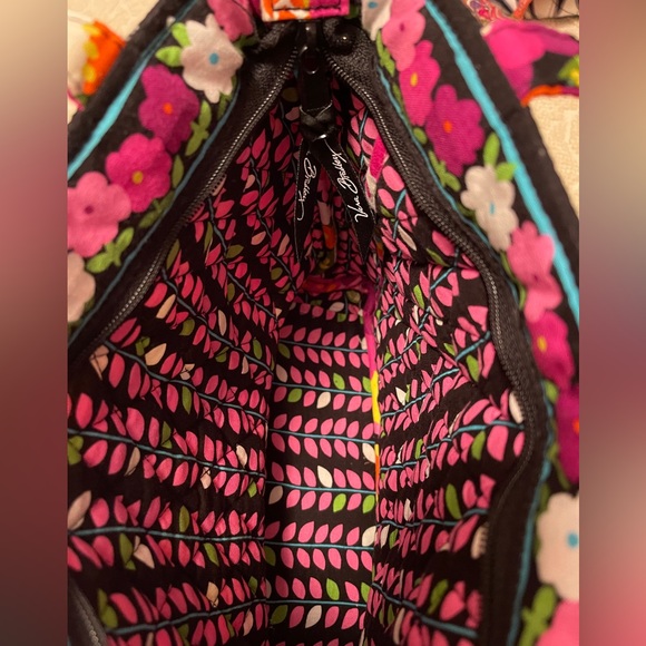 Vera Bradley retired Va Va Bloom small tote bag 11” x 8.5” x 3.5”. - Picture 8 of 8